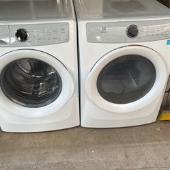 Electrolux By Frigidaire Washer And Gas Dryer