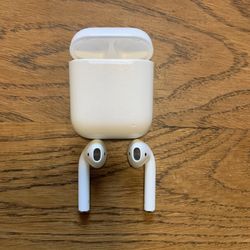 AirPods