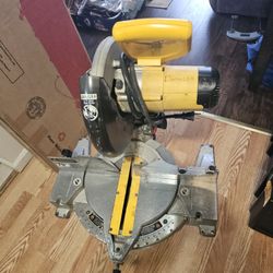 Saw Tool Used Great Condition Don't Need 