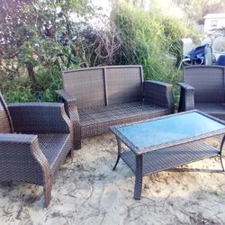 Patio Set Like Brand New Delivery Available $100