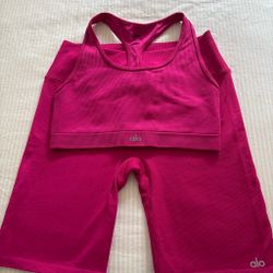 Alo Yoga Ribbed Racerback Sports Bra