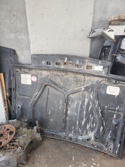1986 Mitsubishi Starion Hood