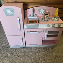 KidKraft Retro Kitchen with Refrigerator in Pink