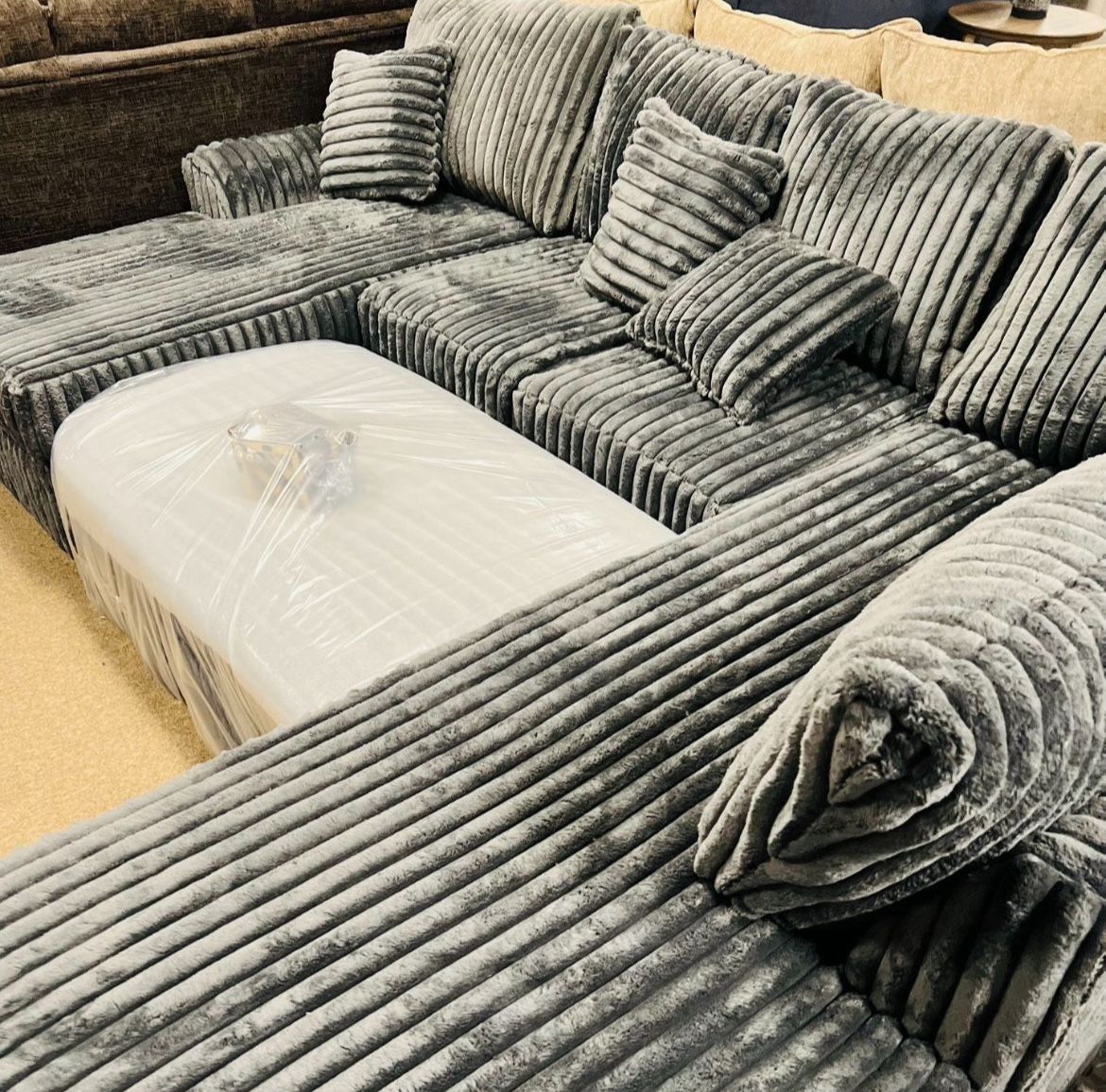 Stylish Stunning Cozy Sectional 