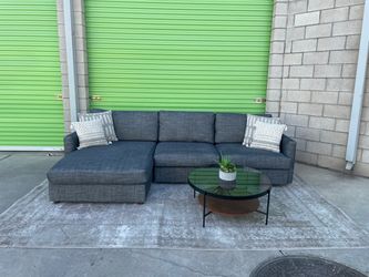 *Free Delivery* Gray Bassett Sectional Couch Sofa