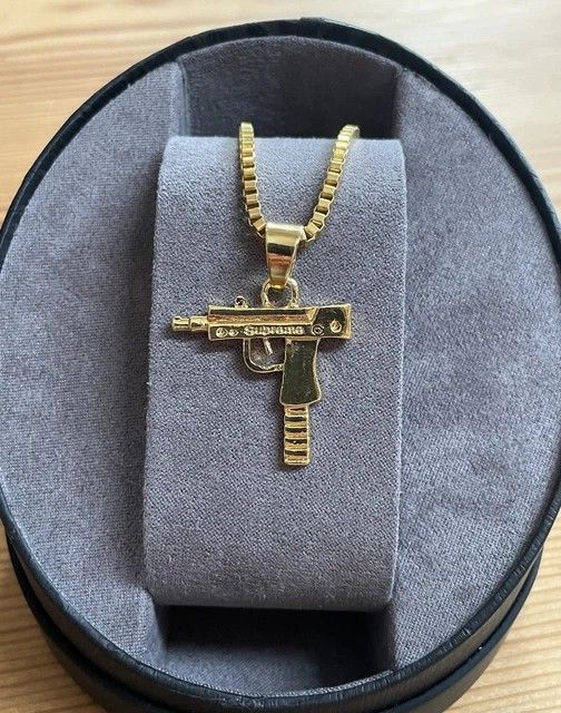 アクセサリー Supreme 14K UZI Gold Necklace Gun Supreme Necklace