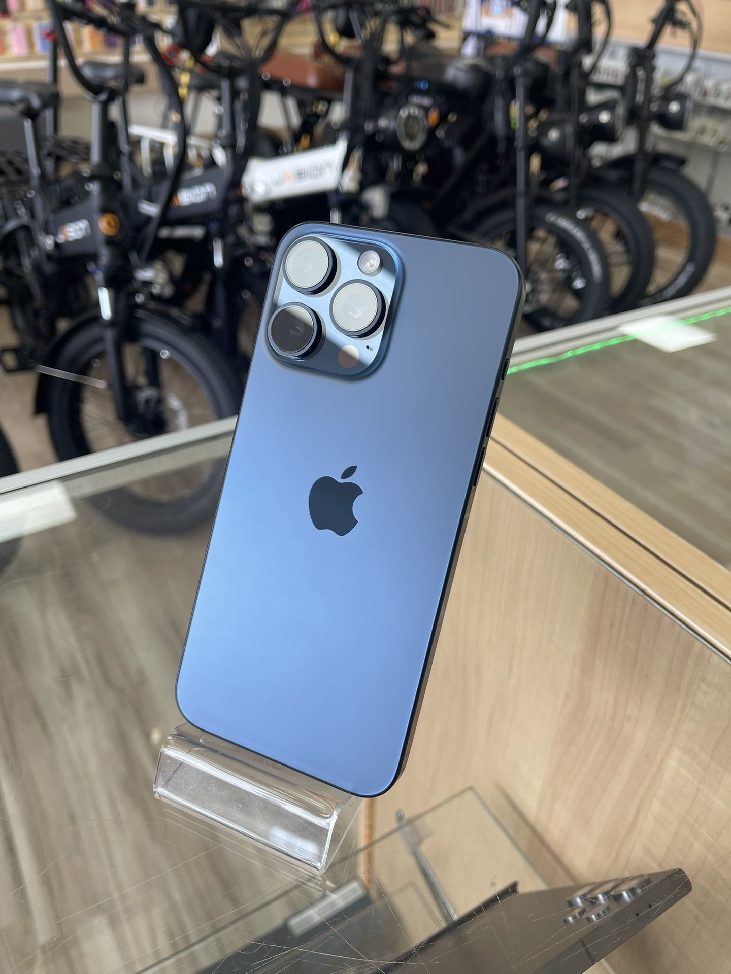 Blue iPhone 15 Pro Max 256GB Fully Unlocked Can Work With Any Carrier! Shop Without Using Credit! $0 To $100 Down To Take It Today!