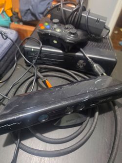 Xbox 360 Slim w/ 320