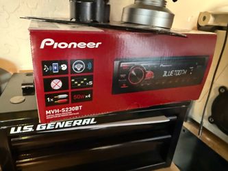 Brand new pioneer Bluetooth car stereo