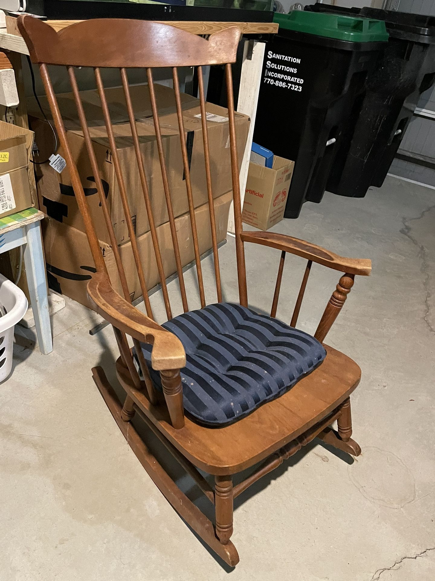 Antique Rocking Chair With Arms