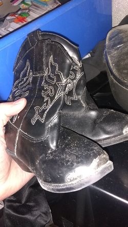 Pair of 6 toddler cowboy boots