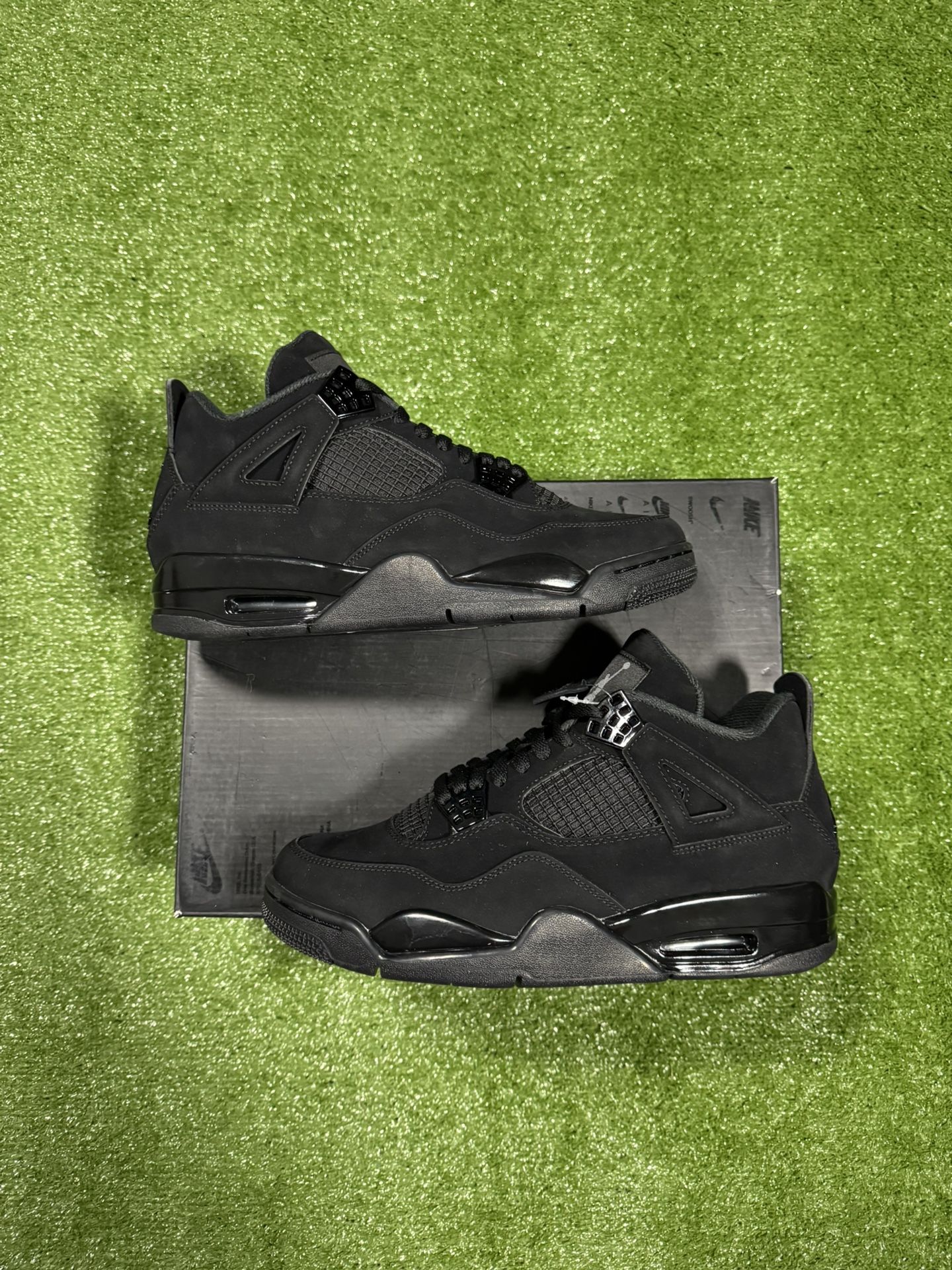 Jordan 4 Black Cats Size: 9.5,10 Mens