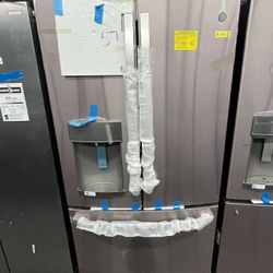 New Stainless Steel GE French Door Refrigerator 28 Cubic Feet 