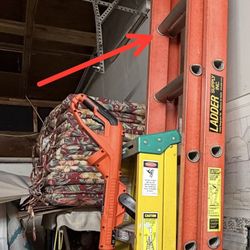 Werner 20 ft. H Fiberglass Extension Ladder Type IA 300 lb. capacity