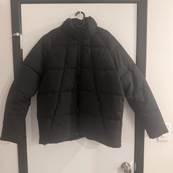 Black Puffer Jacket Men’s Medium