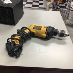 DeWalt  DW511 1/2”(13 mm) VSR Hammer Drill