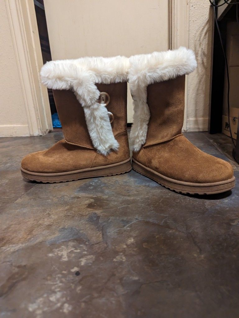 Size 7.5 women's Brown Boot