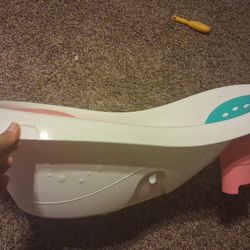 Baby girl bathtub