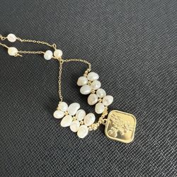 Golden Bloom Pearl Necklace