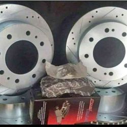 2005 - 2012 FORD F250 F350 4X4 DRILL SLOT ROTORS PLUS HEAVY DUTY PADS SLOT ONLY ROTORS AVAILABLE 4X4
