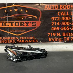 LEXUS IS300 RH HEADLIGHT 2021-2023 OEM