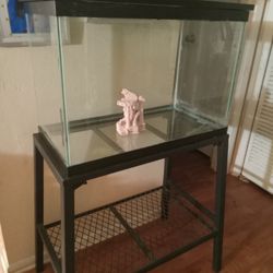 20 Galons Fish Tank With Stand For Only $35