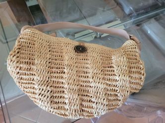 Stylish Pre-loved natural raffia tote very good conditions