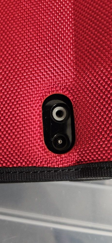 Bose portable speaker system with ipod doc.