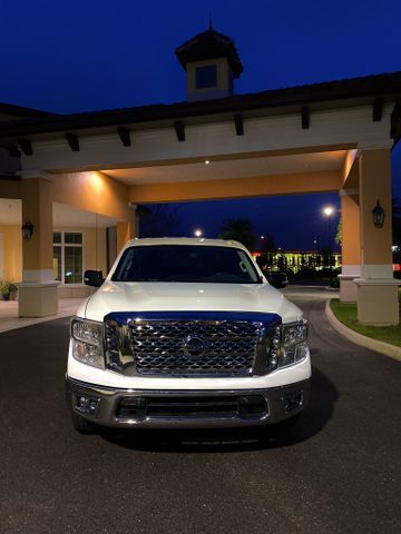 2017 Nissan Titan Crew Cab