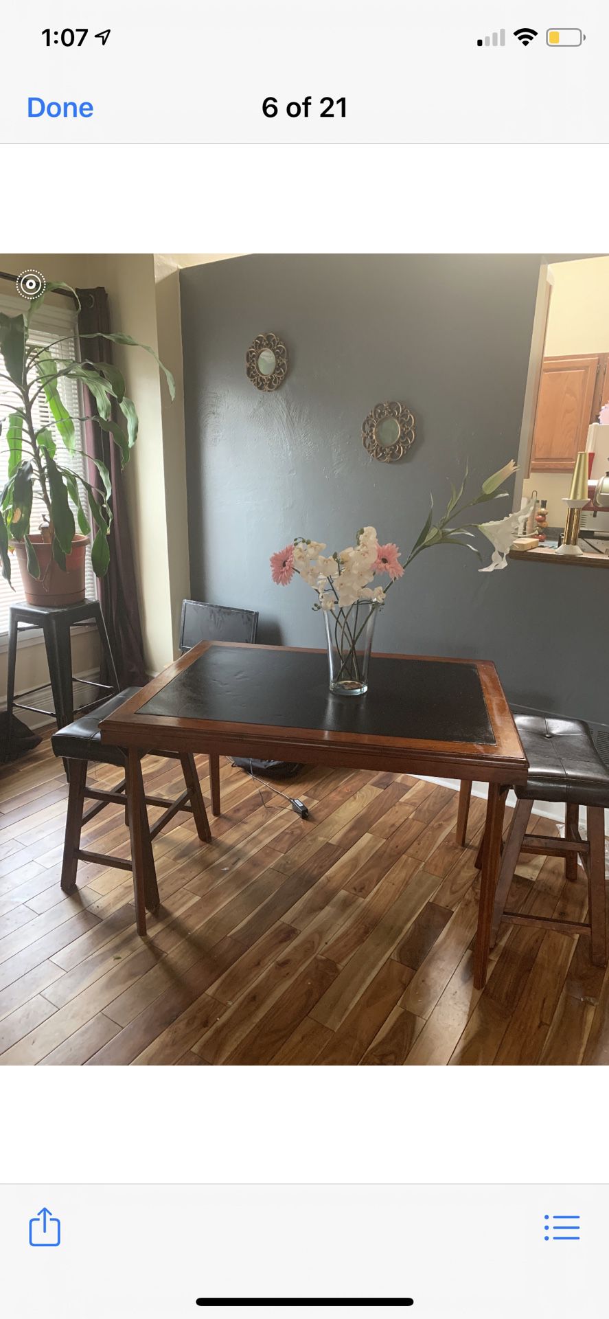 WOOD AND LEATHER TABLE FOR SALE WITH 2 STOOLS !