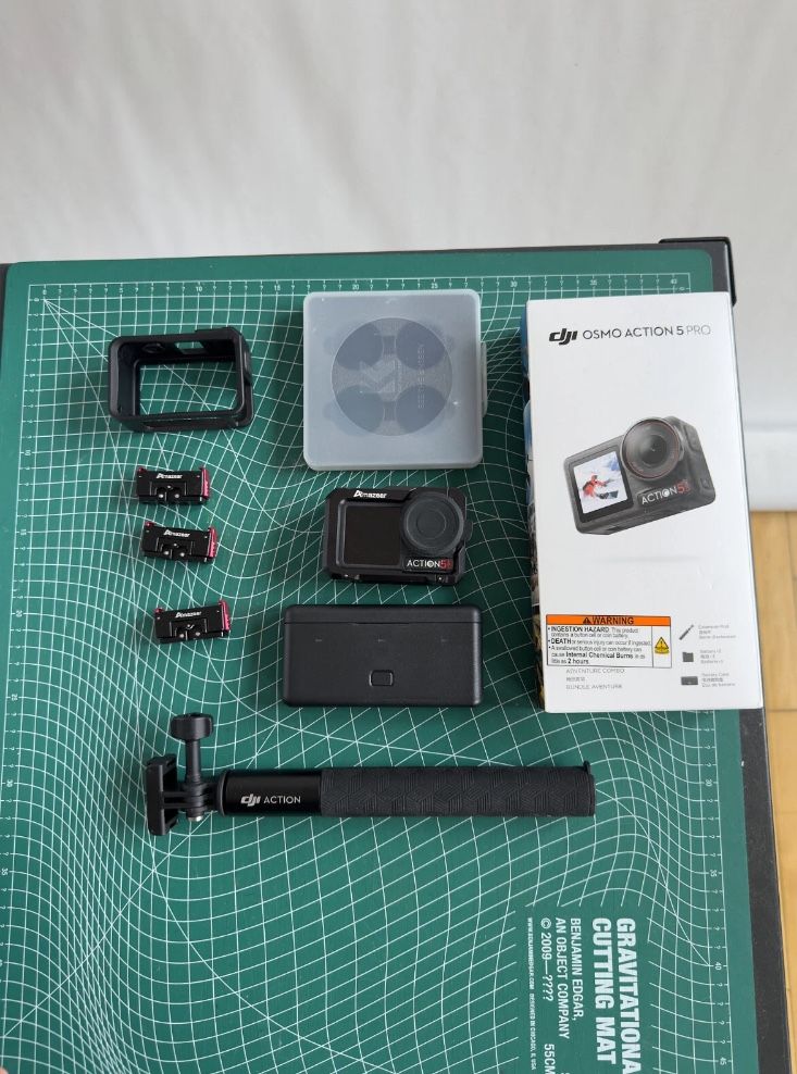 DJI Osmo Action 5 Pro Adventure Combo