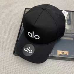 Alo Hat Adjustable Size