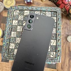 Samsung galaxy s22 plus 128GB unlocked