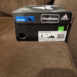 Adidas Sneakers, Boys Size 5