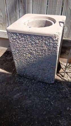 commercial outdoor concrete ashtray