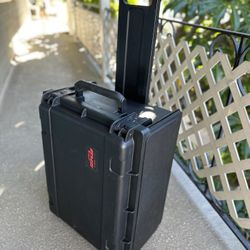 SKB Studio Flyer 4U Rack Case with Wheels