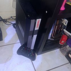 Original Xbox One With One Controller 
