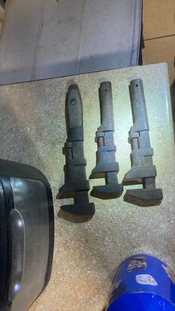 3 vintage wrenches