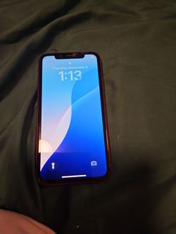 Limited Edition Apple iPhone XR in Red UNLOCKED