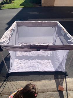 Play pen