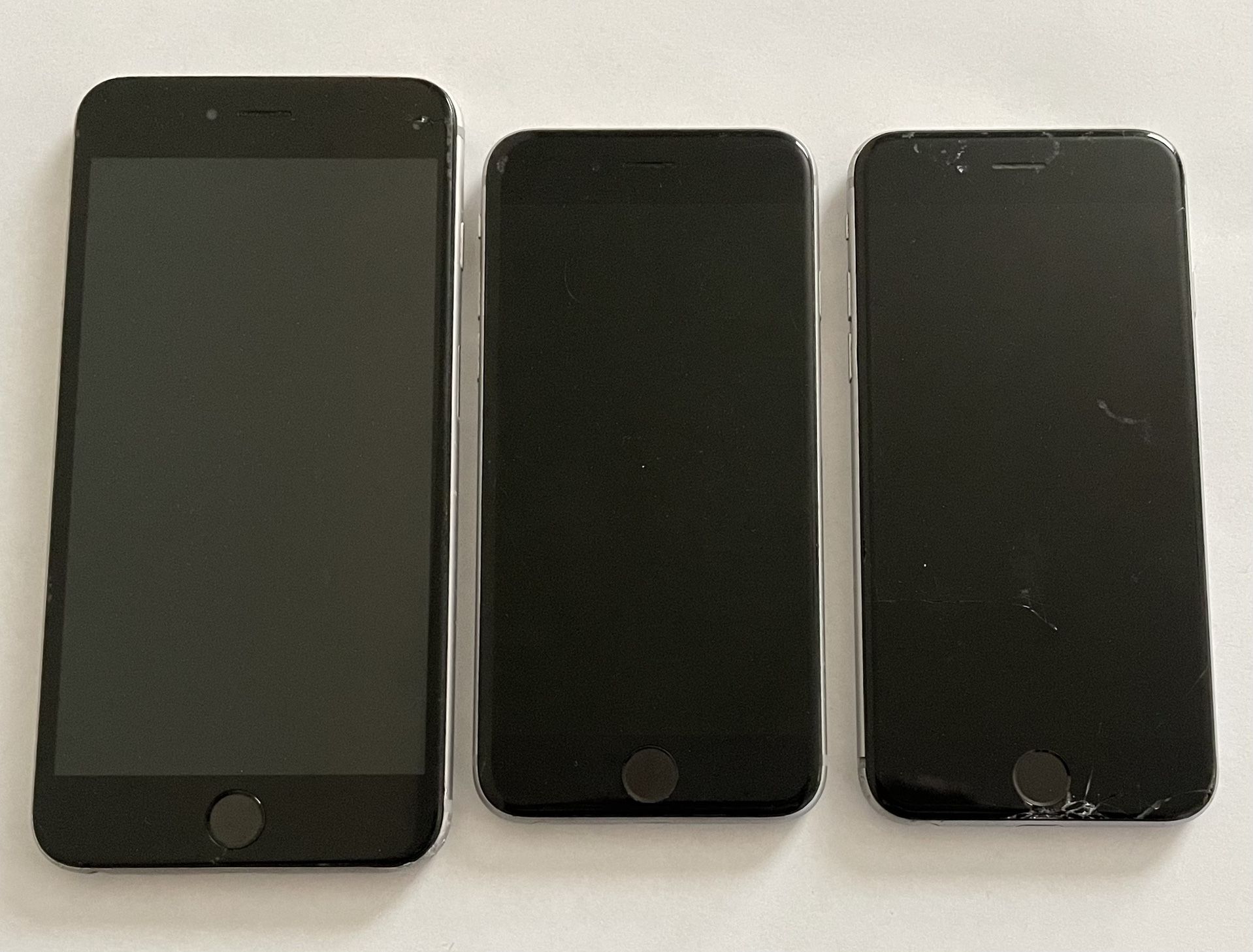 iPhones for Repair/Parts