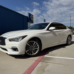 Infiniti 