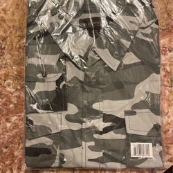 Mens Camo Shirt Size XL, 46/48, New In Bag 