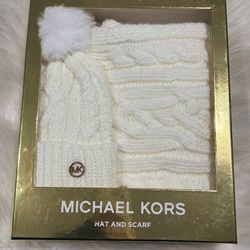 Michael Kors Hat & Scarf 🧣 