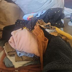 Free Clothes *Pending Pickup *