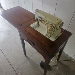 Singer sewing  machine