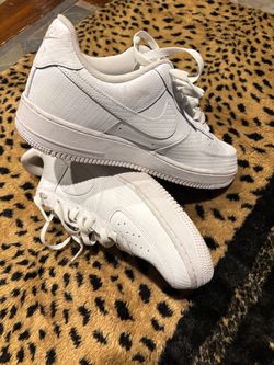 9 1/2 Nike Air Force 1 Low White Sneakers