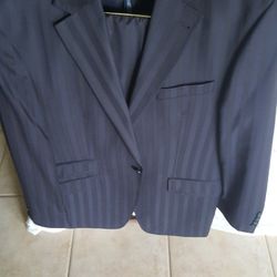 GERMAN SUIT SET IN JACKET SIZE 44L AND PANS IN SIZE 38X30 IN AMAZING DESIGN AND MATERIAL INCLUDE FREE SHIRT