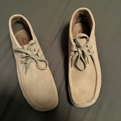 Clark Wallabees size 10