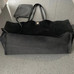 Yves Saint Laurent East West Tote Bag for Sale in Santa Ana, CA - OfferUp